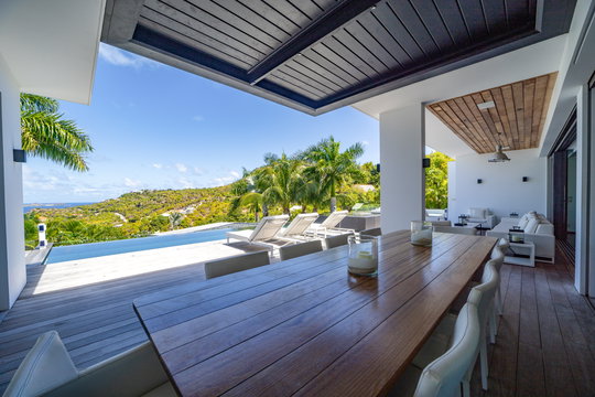 VILLA GOLDEN PALM KITCHEN & DINING AREA 8