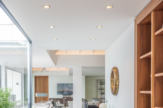 VILLA GOLDEN PALM LIVING AREA 11