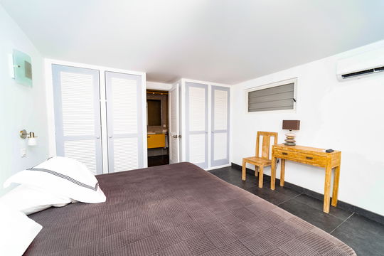 VILLA MIRANDE BEDROOM3 2