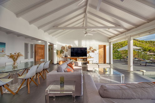 VILLA MIRANDE LIVING AREA 1