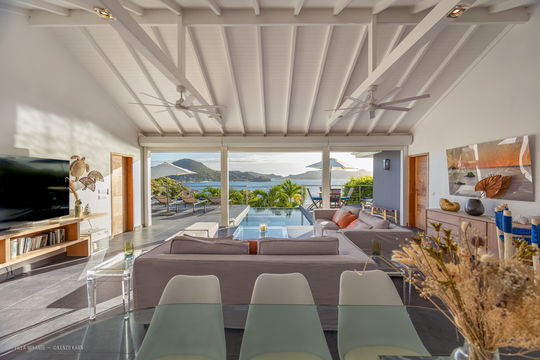 VILLA MIRANDE LIVING AREA 5