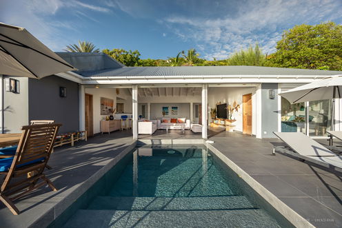 VILLA MIRANDE POOL & TERRACE 4