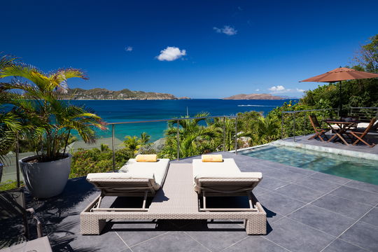 VILLA MIRANDE POOL & TERRACE 6