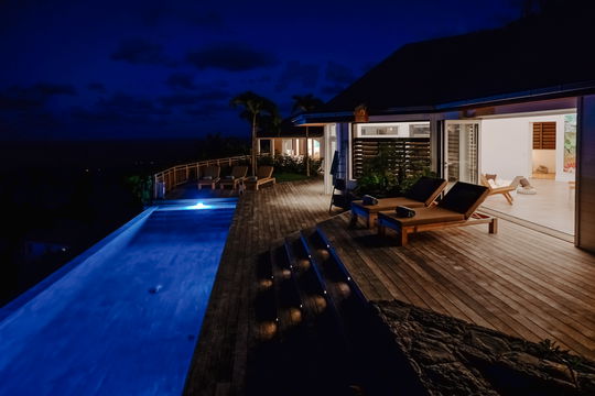 VILLA MAMIAMI BY NIGHT 2