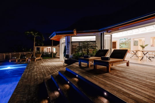 VILLA MAMIAMI BY NIGHT 3