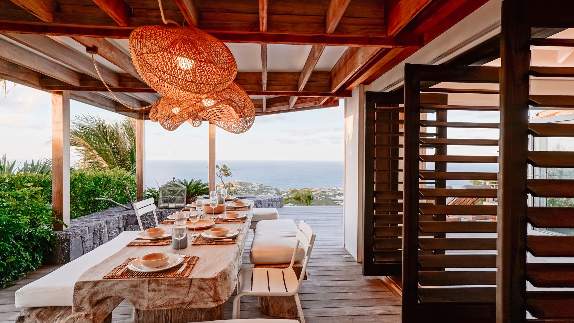 DINING AREAS