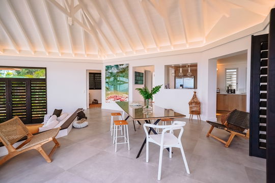 VILLA MAMIAMI DINING AREA 4