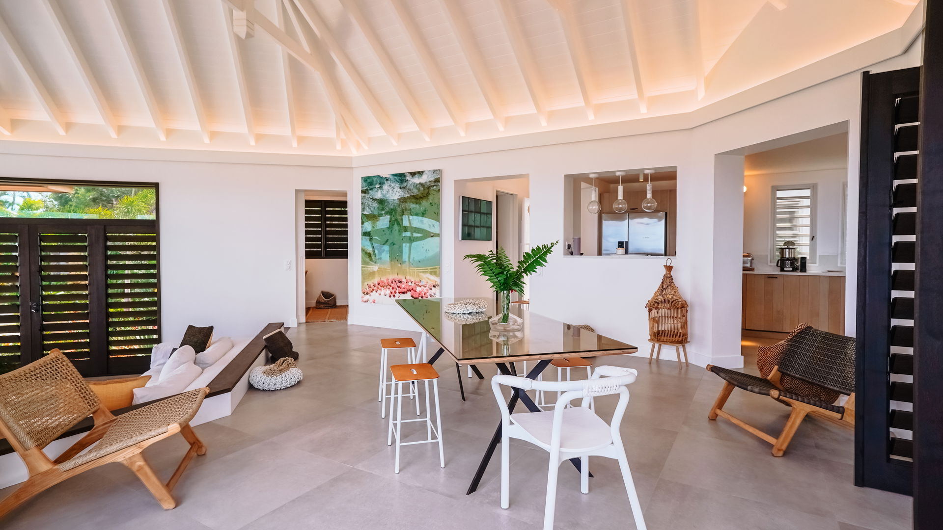 DINING AREAS
