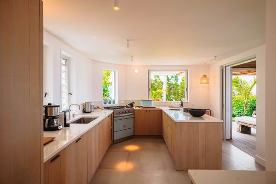 VILLA MAMIAMI KITCHEN 6