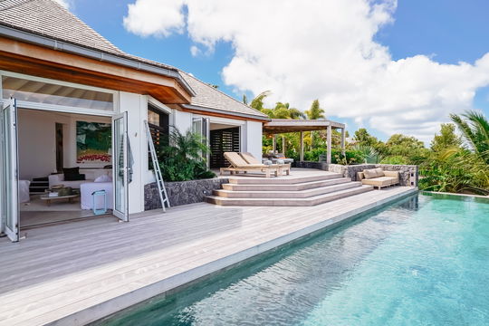 VILLA MAMIAMI LIVING AREA 8