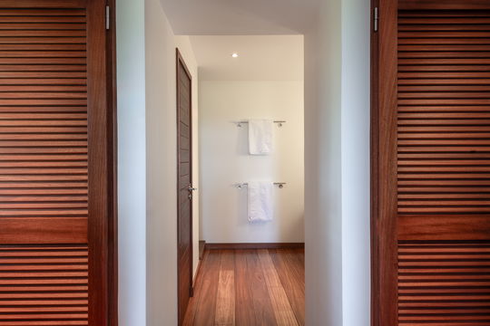 VILLA KYR BEDROOM3 6