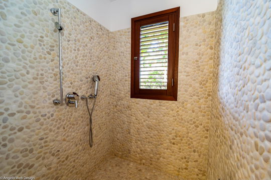 VILLA KYR BEDROOM3 9