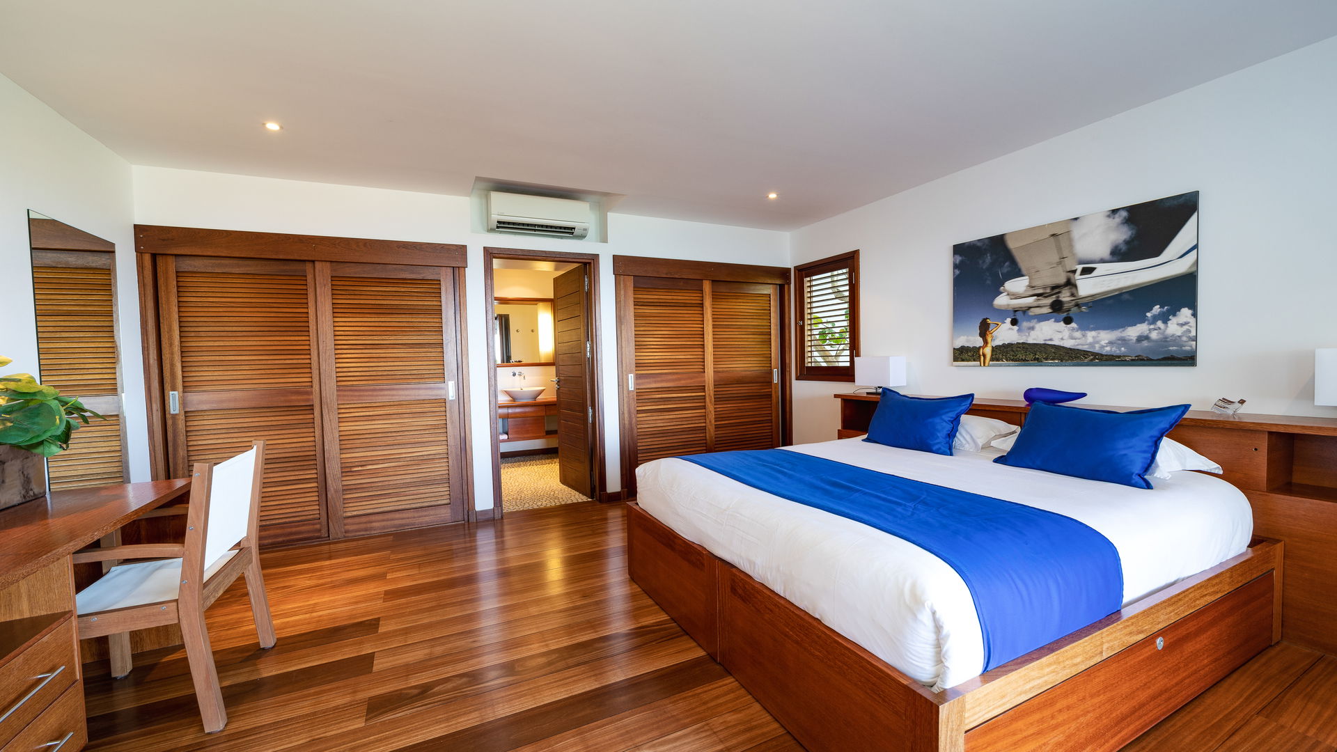 BEDROOM 4