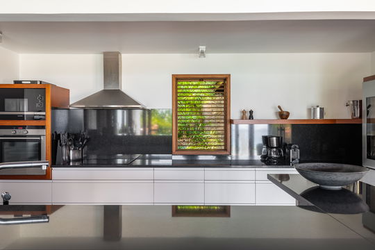 VILLA KYR KITCHEN & DINING AREA 6