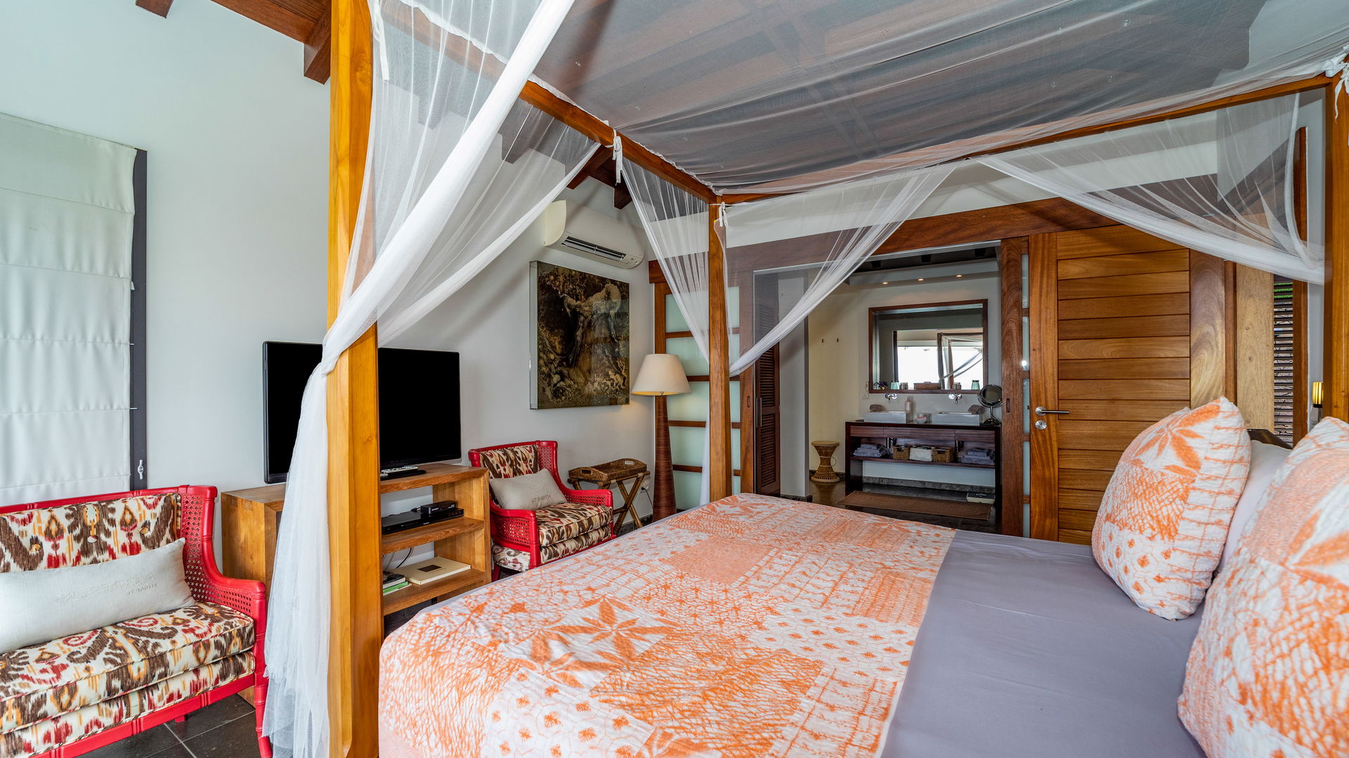 BEDROOM 1