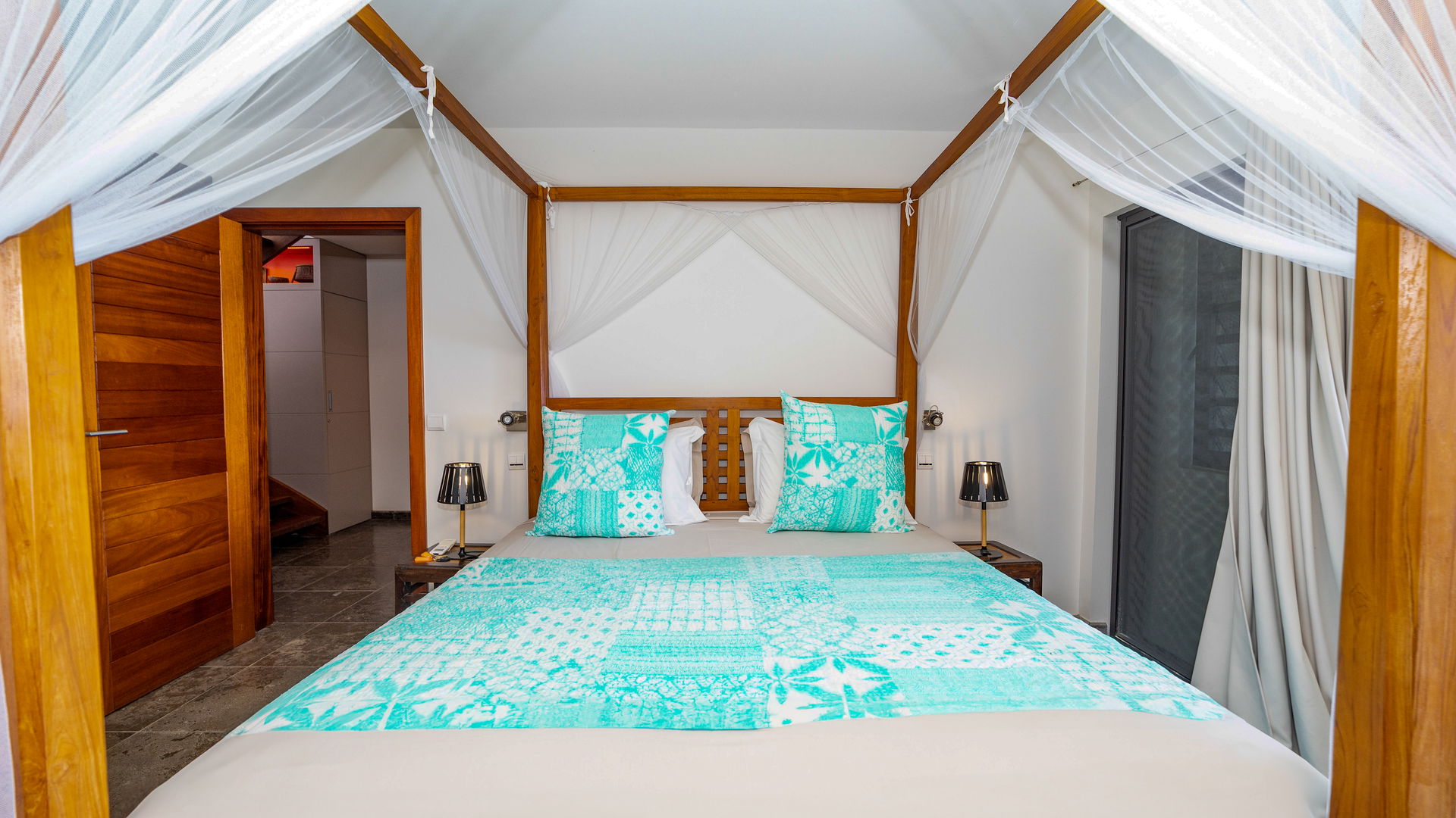 BEDROOM 2