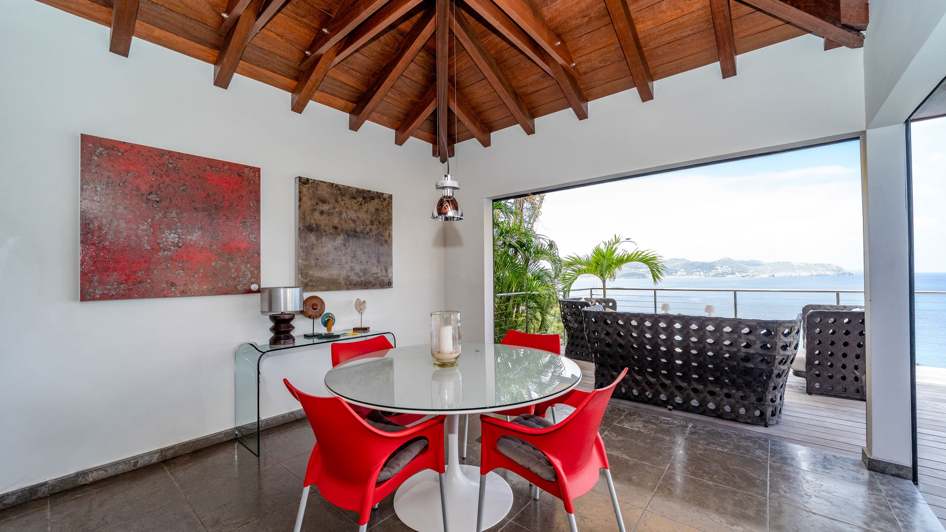 KITCHEN & DINING AREAS