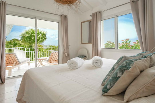 VILLA LES LATANIERS BEDROOM1 2