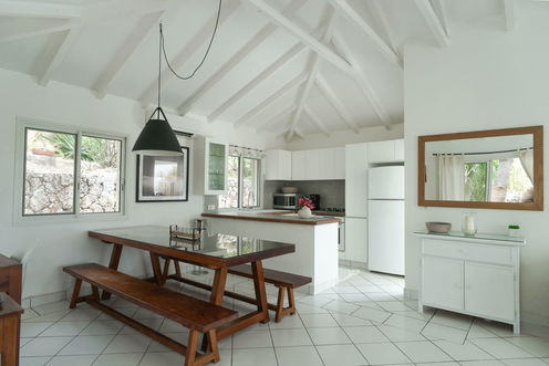 VILLA LES LATANIERS KITCHEN & DINING AREA 1