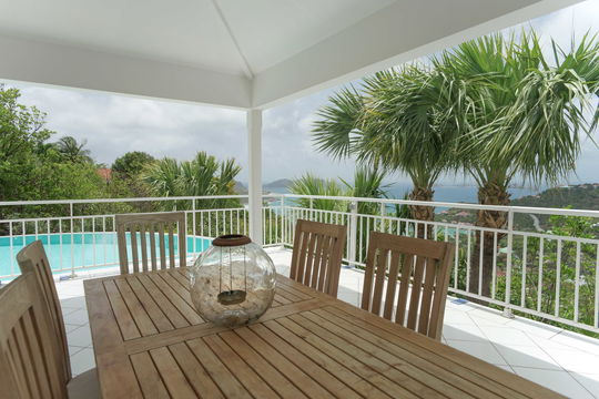 VILLA LES LATANIERS KITCHEN & DINING AREA 4