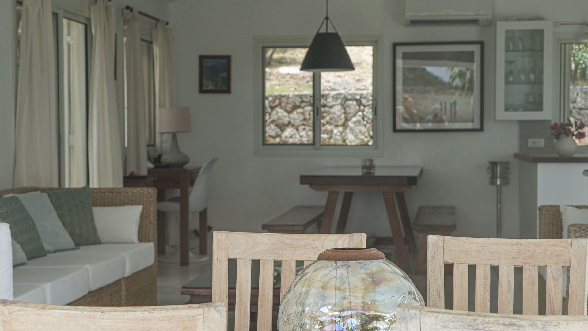 KITCHEN & DINING AREA