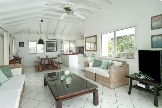 VILLA LES LATANIERS LIVING AREA 3