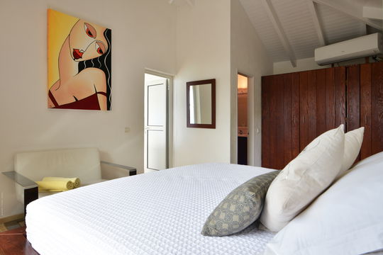 VILLA OCEAN BEDROOM2 3.JPG