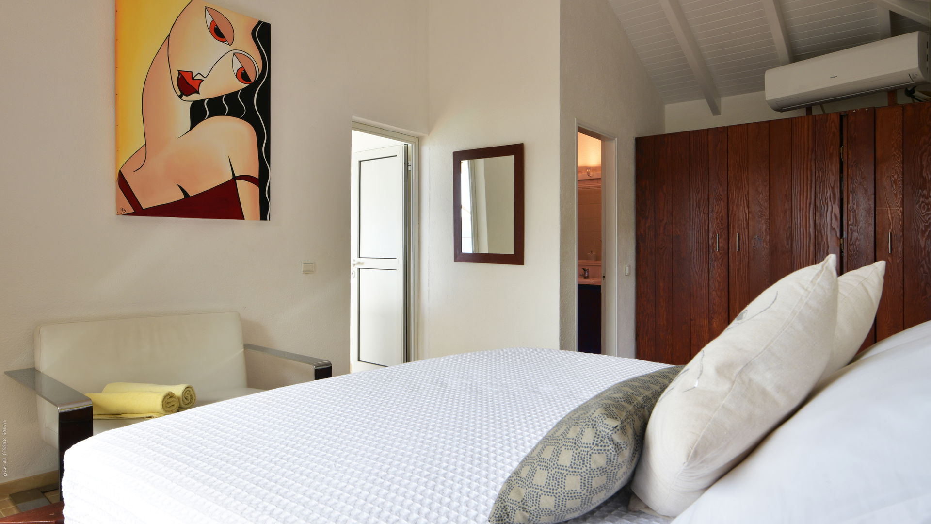 BEDROOM 2