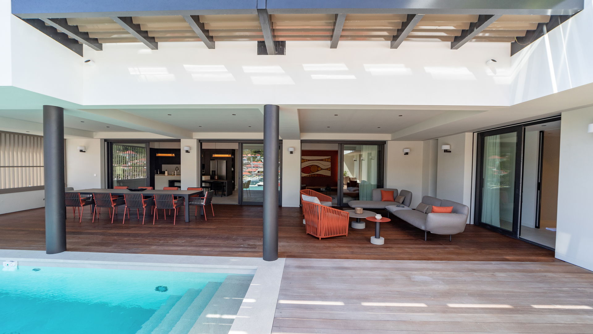 POOL & TERRACE