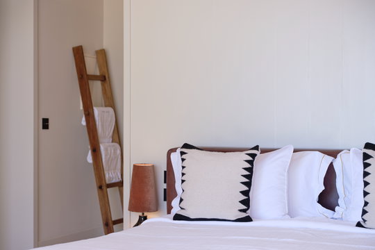 VILLA LA BONBONNIERE BEDROOM1 3