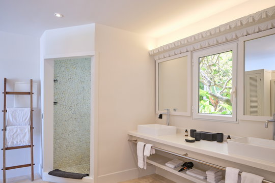 VILLA LA BONBONNIERE BEDROOM1 4