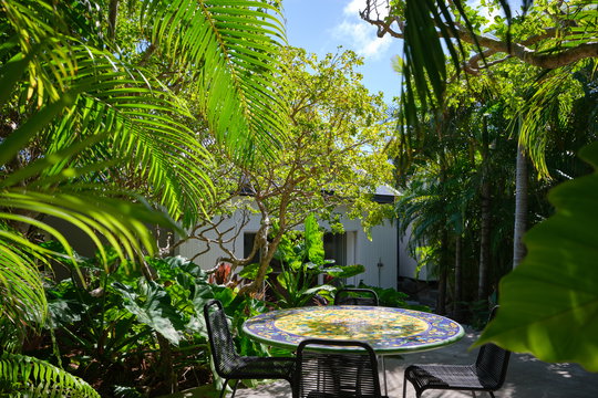 VILLA LA BONBONNIERE KITCHEN & DINING AREA 5