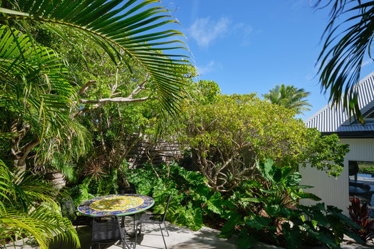 VILLA LA BONBONNIERE KITCHEN & DINING AREA 6