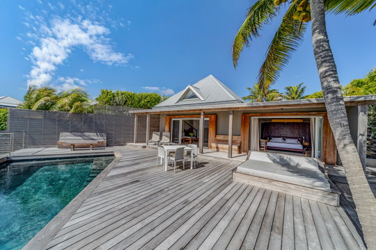 VILLA LA BONBONNIERE POOL & TERRACE 3