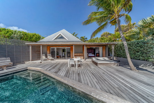 VILLA LA BONBONNIERE POOL & TERRACE 4