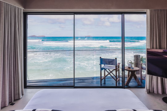 VILLA MAVERICK BEDROOM1 1