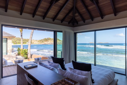 VILLA MAVERICK BEDROOM1 3