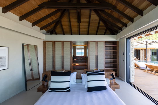 VILLA MAVERICK BEDROOM1 7