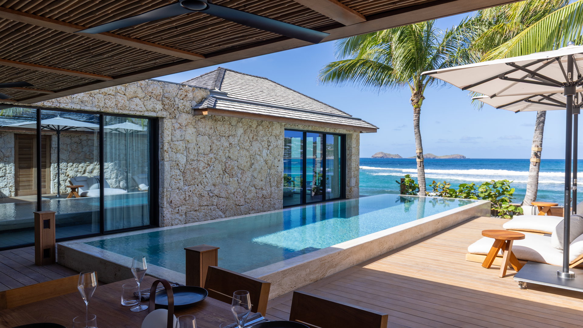 KITCHEN & DINING AREA