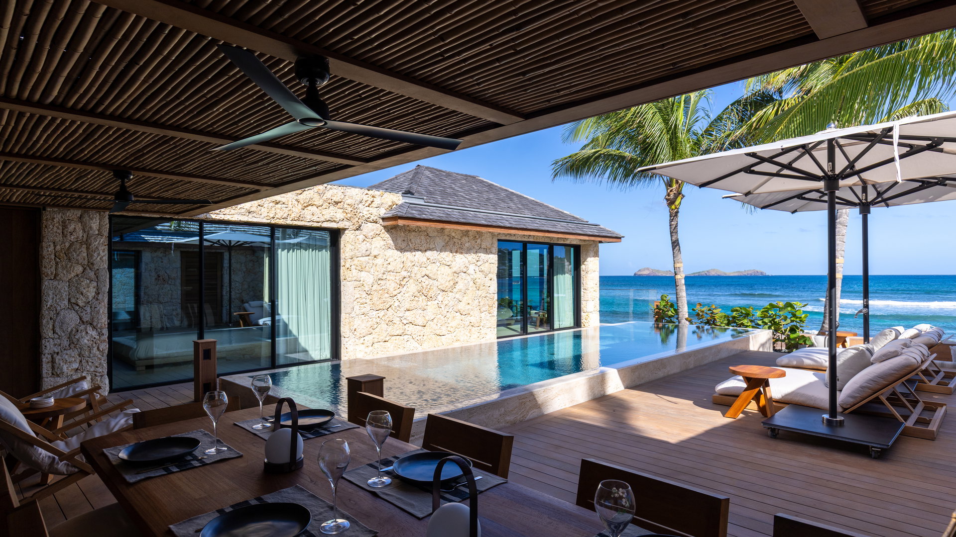 KITCHEN & DINING AREA