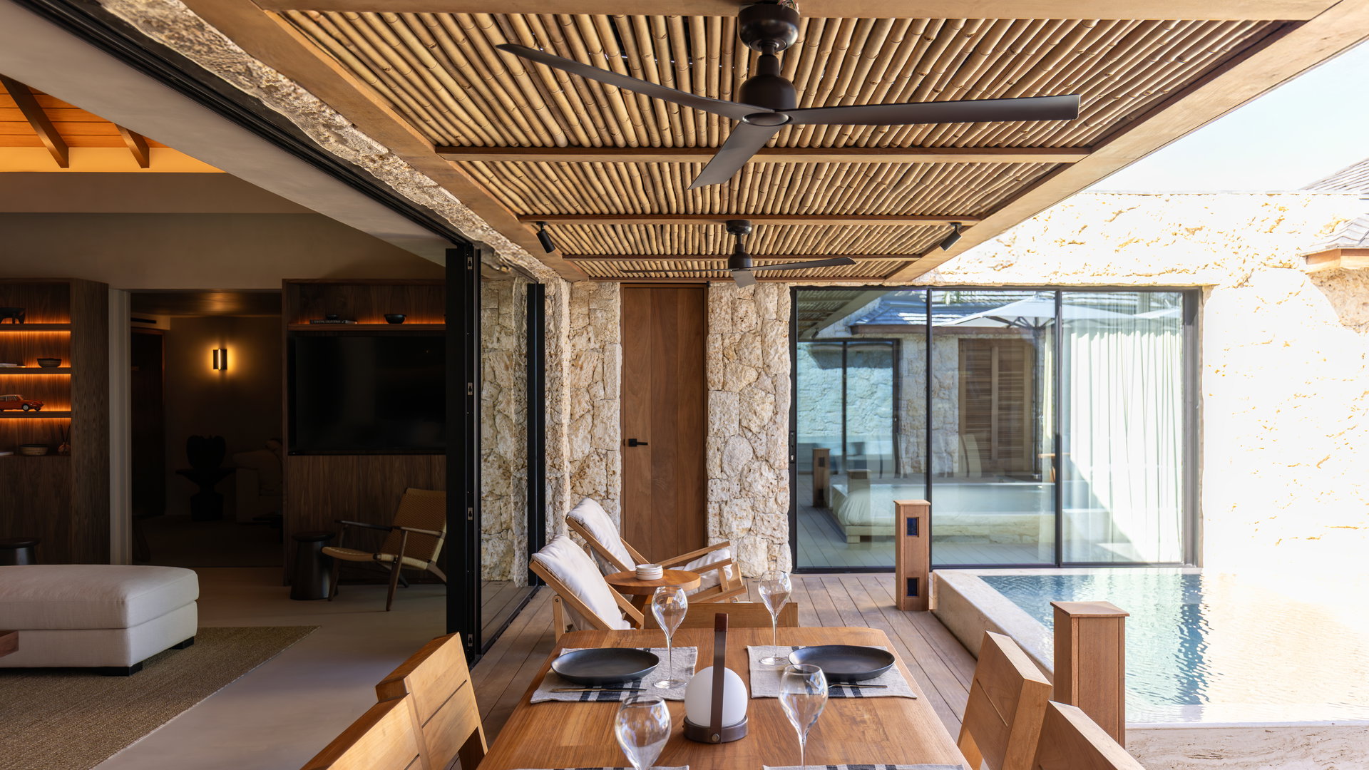 KITCHEN & DINING AREA