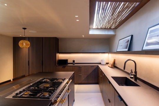 VILLA MAVERICK KITCHEN & DINING AREA 5