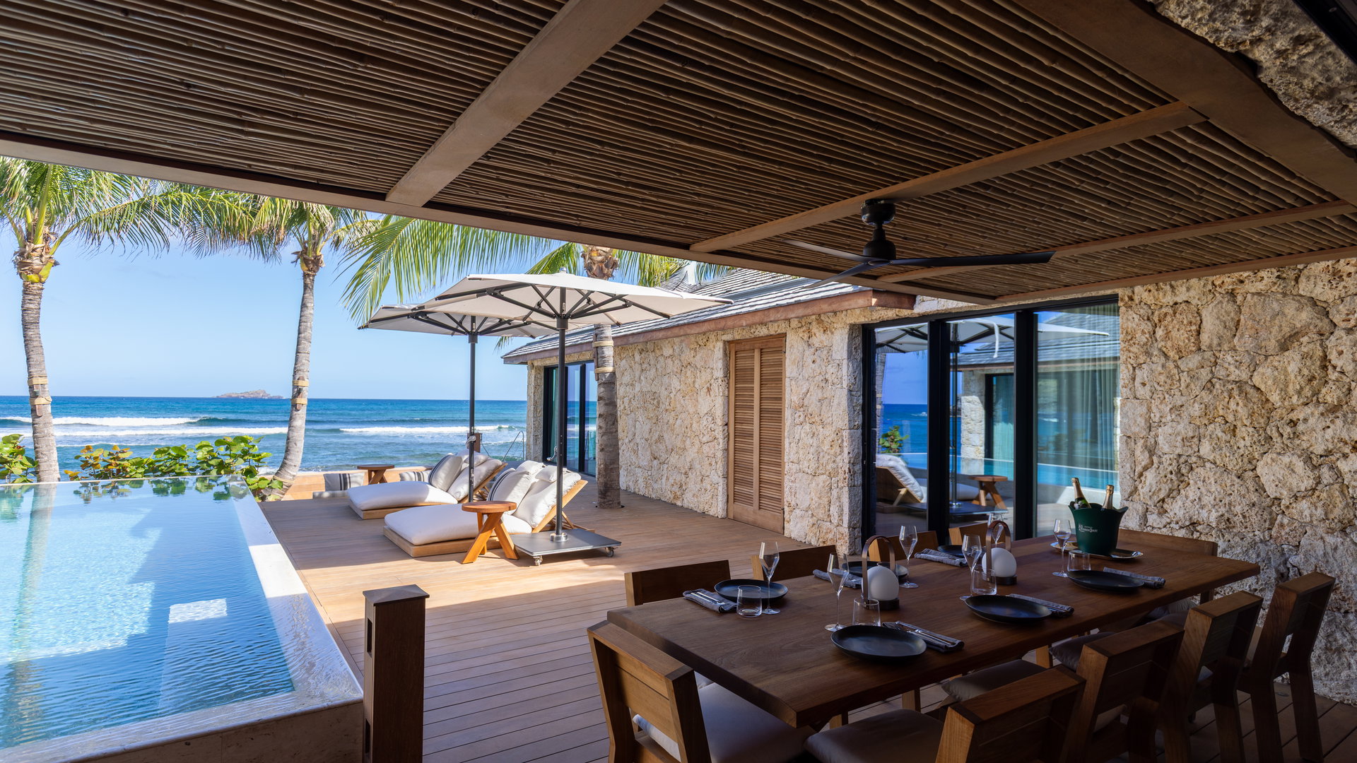 KITCHEN & DINING AREA