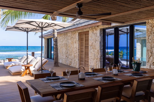 VILLA MAVERICK KITCHEN & DINING AREA 9