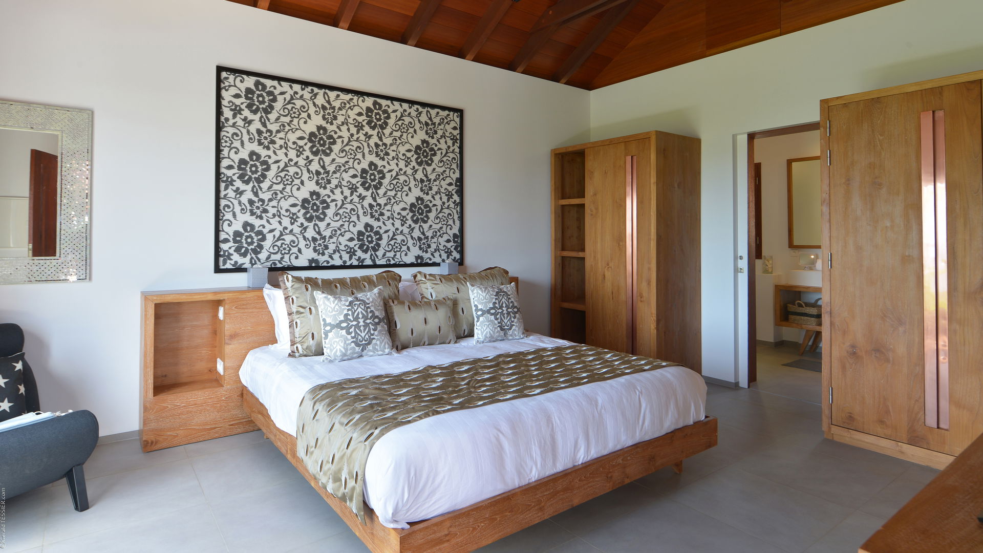 BEDROOM 1