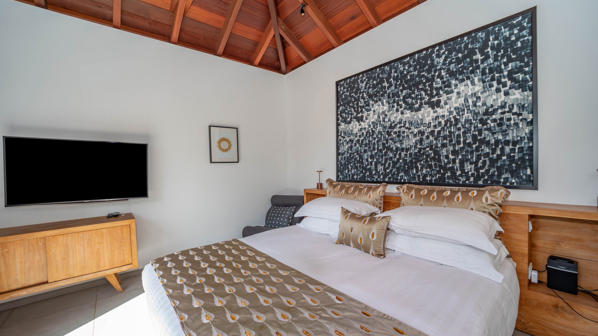 BEDROOM 4