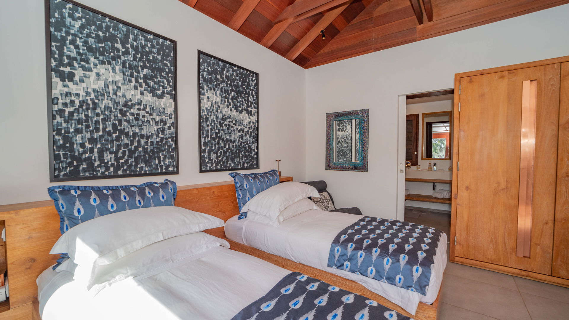 BEDROOM 5