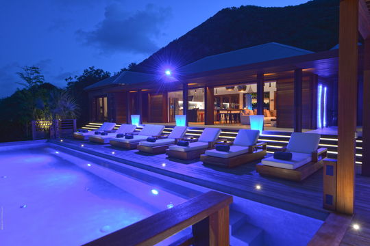 VILLA DANSE DU SOLEIL BY NIGHT 4