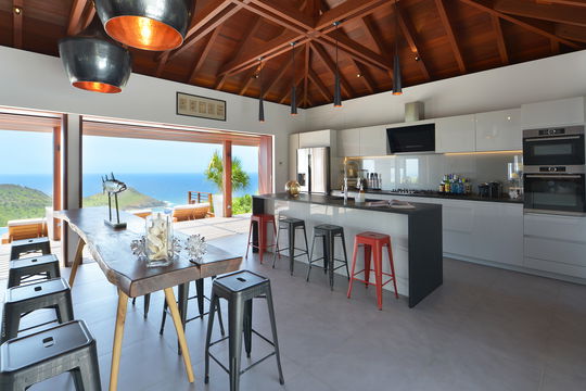 VILLA DANSE DU SOLEIL KITCHEN & DINING AREA 2