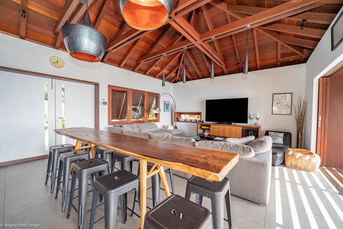 VILLA DANSE DU SOLEIL KITCHEN & DINING AREA 4